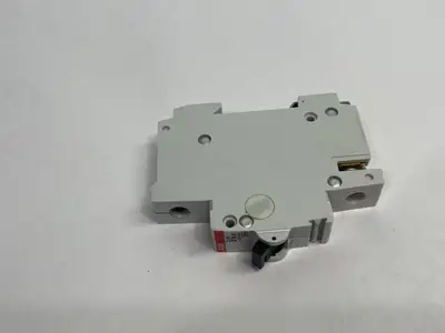 Used ABB Miniature Circuit Breaker 1-Pole DIN Rail Circuit Breakers Michigan US | Maverick Industrial Sales #1389368