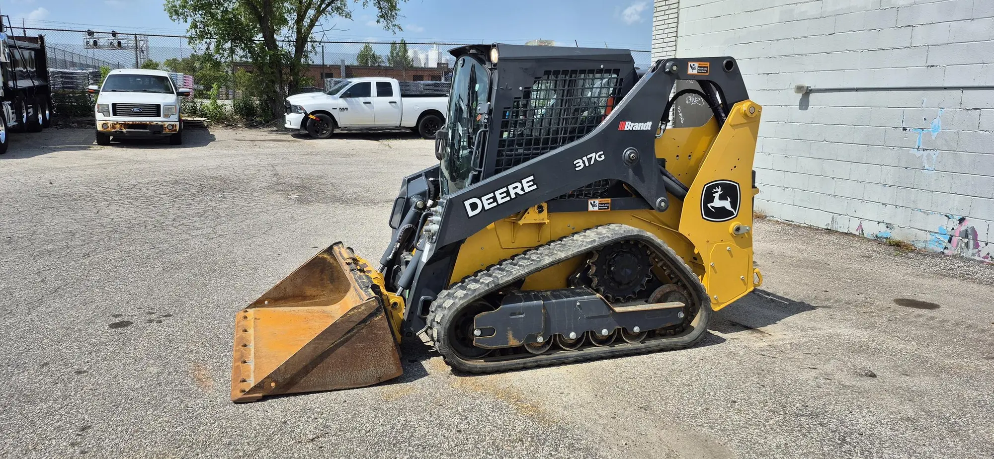 Used 2024 JOHN DEERE 317G Skid Steer Loaders Ontario CA | Platinum Group #1352822