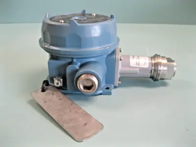1/2" United Electric Controls J120-173 Pressure Switch 250VAC 4-100PSI D4