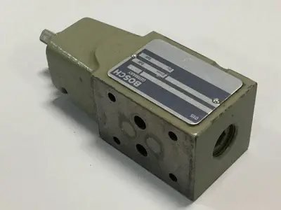 USED BOSCH 0 811 104 102