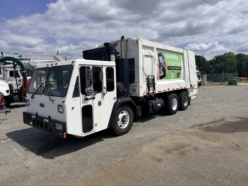 Used 2017 CRANE CARRIER LET2 CC Garbage trucks North Carolina US | Levan Equipment #1546315