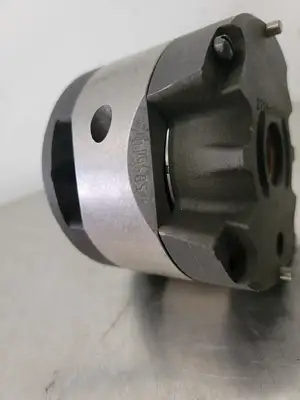 Used VICKERS 588688 Parts (Hydraulics and Pneumatics) British Columbia CA | Lenmark #264375