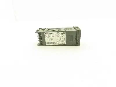 Barber-Colman 7SF931103000 7SF Temperature Controller 100-240V VAC Supply