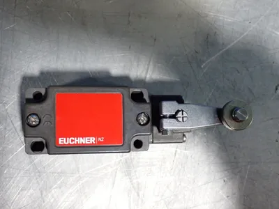 Used EUCHNER 090747 Relays & Switches Ohio US | HGR 24 #907406