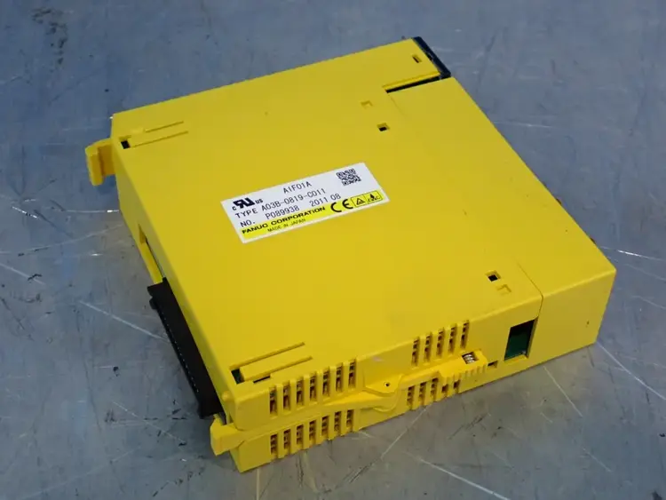 Used 2011 FANUC A03B0819C011 PLC Input & Output Ohio US | HGR 24 #1070161