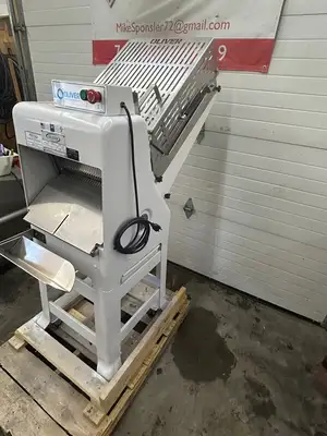 Oliver 797-32NC Bread Slicer 1/2" w/ Pro Guard Fully Refurbished Tested & Working!