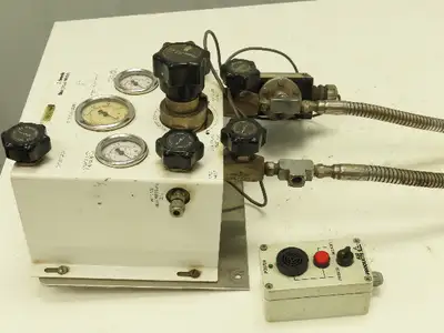 Air Products E13CP145D Helium Gas Pressure Regulator Switch Changeover Panel