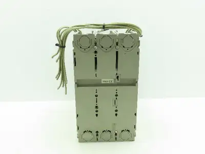Merlin Gerin NS 630 NA Compact Circuit Breaker 630A 750 VAC 3 P Motor Mechanism