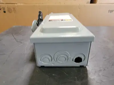 USED SQUARE D CH321N