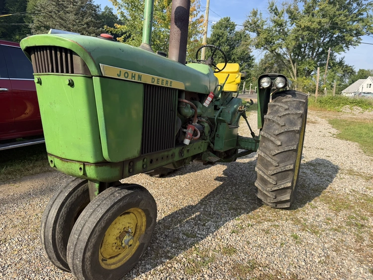 Used JOHN DEERE 3010 TRACTOR Agricultural Tractors Michigan US | Miedema Asset Management Group #1443325