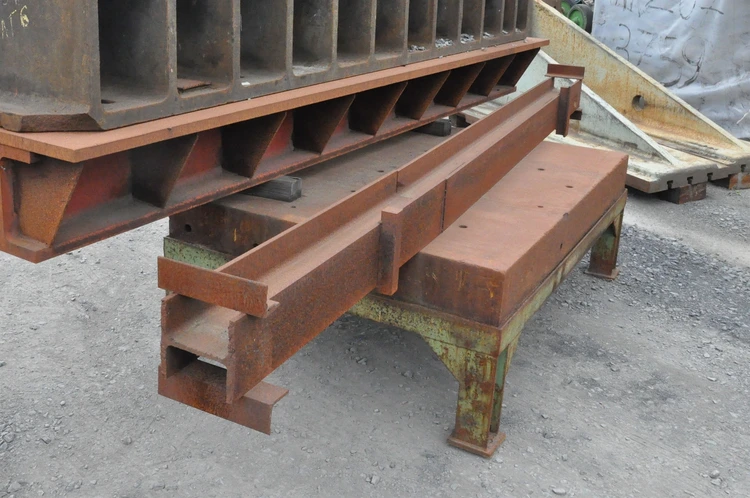 Used TABLE 2000 X 1430 X 670 MM Tables, Floor & Layout Plates BE | Apt International N.V #366550