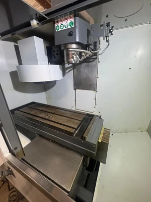Haas _UNKNOWN_ Machining Centers & Milling Machines | Amiron Machinery (7)