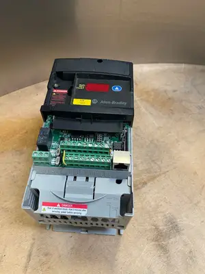 USED Allen Bradley Allen Bradley PowerFlex 40P 22D-D2P3N104