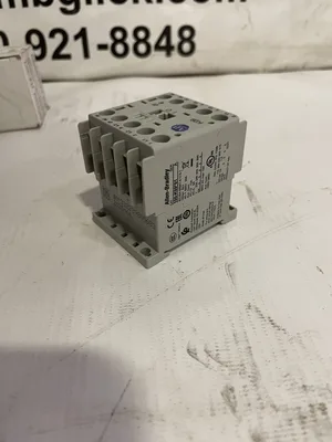 Allen-Bradley 100-K09ZJ01 Ser A Mini Contactor 24VDC 9A 3-Pole -NIB