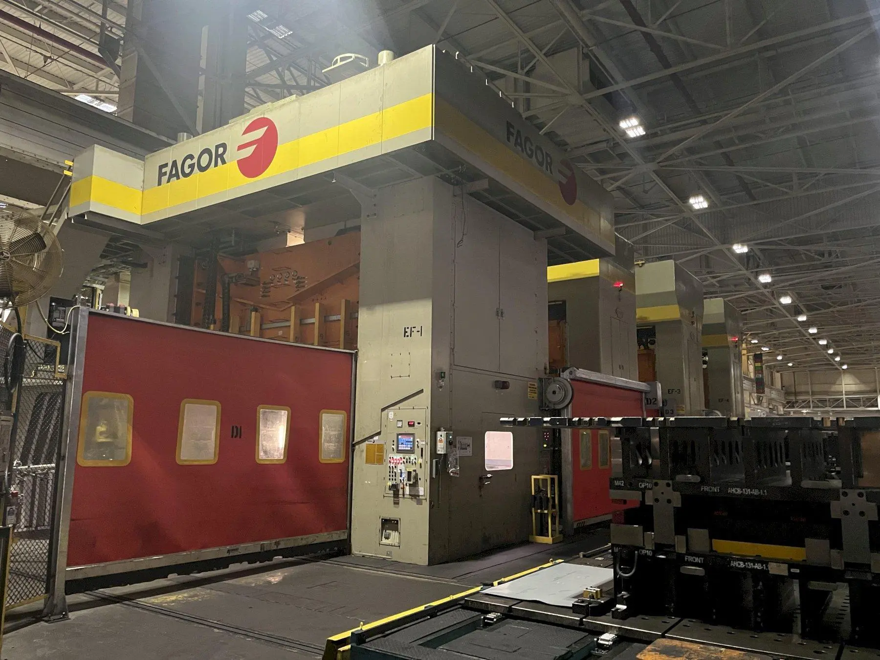1500 Ton Fagor Model LE4-1500-400-2500 4 point Link drive lead press with 3- 1000 ton Danly model U4-1000-180-96 Straight side underdrive press. Full tandem line. SIemans cnc controls.