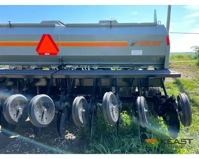 Used CRUSTBUSTER _UNKNOWN_ No-Till Drills Iowa US | Keast Enterprises #1360190