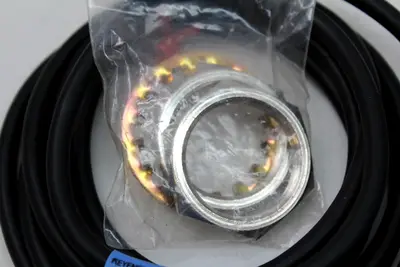NEW KEYENCE EV-130M