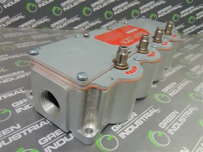 Namco EA760-00455 4 Station Snap-Lock Rotary Limit Switch New NIB