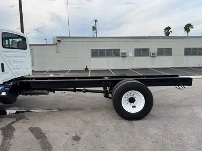 Used 2018 INTERNATIONAL DURASTAR 4300 Cab Chassis trucks Florida US | Truck and Van Outlet #1509142
