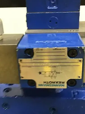 USED REXROTH 4WRKE35W2-1000-21/6A24EZ9