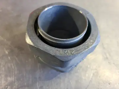 2-1/2" Liquid Tight Connector 436LT
