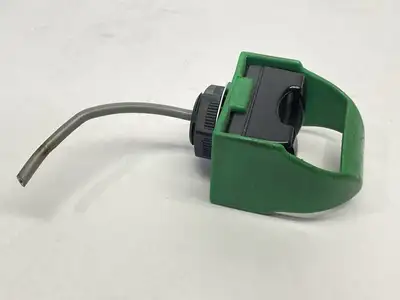 Used Banner Momentary Action Touch Button 28591 CUT CORD Relays & Switches Michigan US | Maverick Industrial Sales #1402141