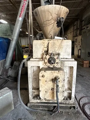 4.5″ Welex Pelletizing Line w/Gala 6 & Box Dumper