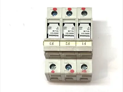 Used Siemens 3-Pole Fuse Holder, 10 x 38, 32A, 3.0W, 690V Fuse Accessories Michigan US | Maverick Industrial Sales #1389775