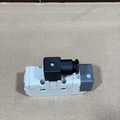 NEW SMC VQ7-6-FG-S-3Z
