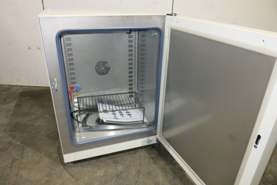 USED 2014 THERMO ELECTRON LED VWR INCUBATOR F AIR 3.6