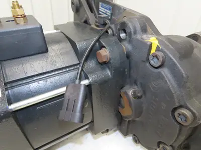 Yale 8818770 Forklift Front Left Drive Axle & Motor 5-Lug Off ERP035VTN36TE084
