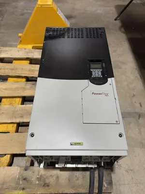 ALLEN BRADLEY 20GWANC415AN6VNHN8-RW AC DRIVE LIQUID COOLED 3 PHASE OUTPUT #S683