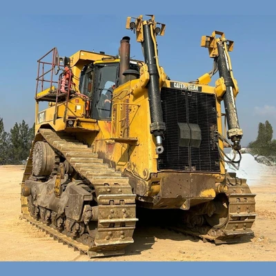 USED 2011 CATERPILLAR D11T