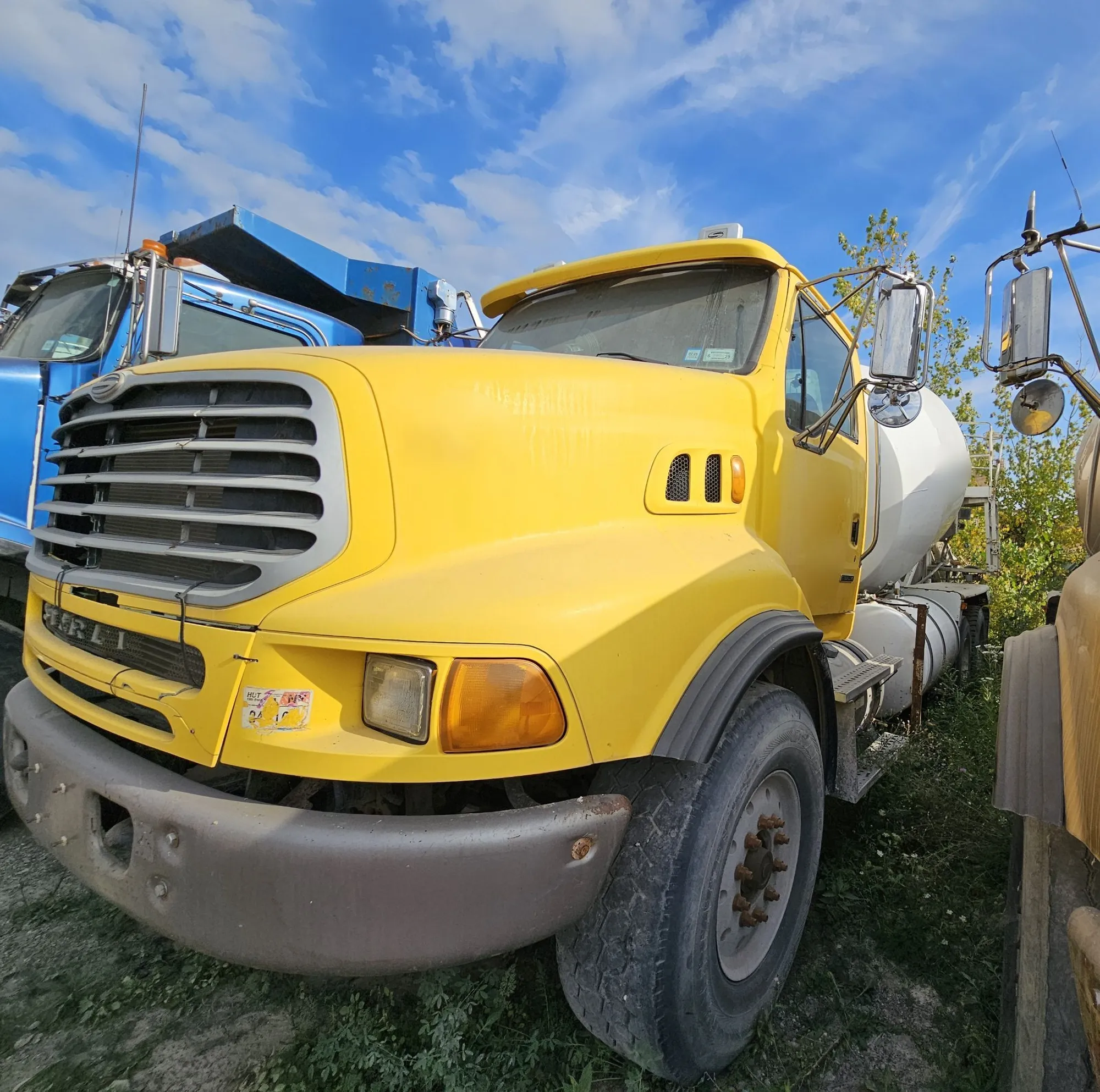 USED 2005 STERLING Mixer