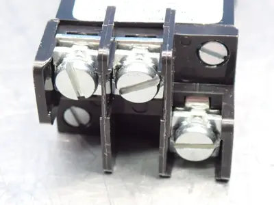 NEW ALLEN BRADLEY 800TQSTH24R