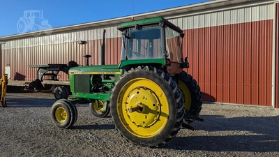 USED 1979 JOHN DEERE 4240