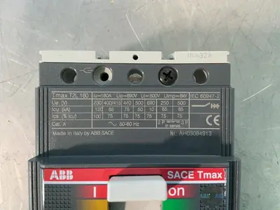 Used ABB TMAX T2L 160 Circuit Breakers Ohio US | HGR 24 #1455423