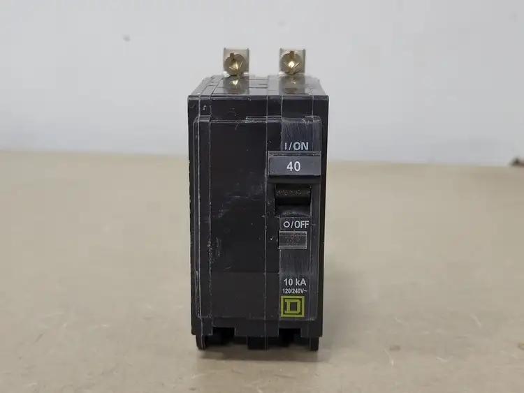 Used SQUARE D QOB240 Switchgears British Columbia CA | Lenmark #239678