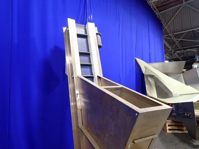 E-pack Machinery  100" X 10" Incline Conveyor Belt