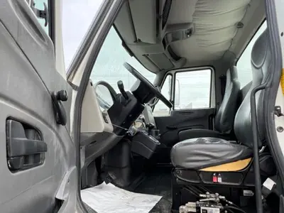 Used 2008 INTERNATIONAL 7500 Bucket (boom) trucks Washington US | Puget Sound Truck Sales #1541010