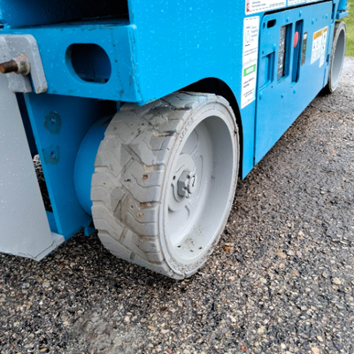 USED 2017 Genie GS-1930