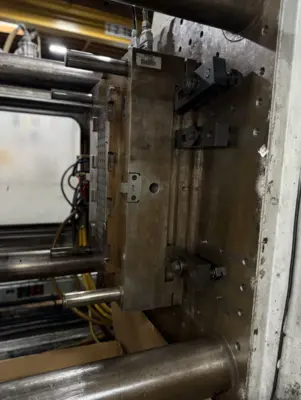 1996 VAN DORN 700HP Injection Molding Horizontal/Vertical | Machinery Network (4)