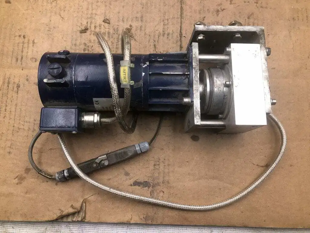 BuG elektromaschinen P 83/30-Z83 Permanent Magnet Gearmotor 0.060kW 160VDC 50:1