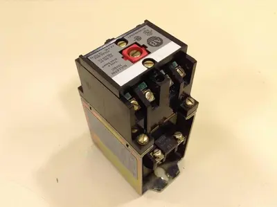 USED ALLEN BRADLEY 700DC-P600Z24 SER A