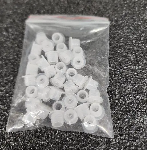 WHITE PLUGS