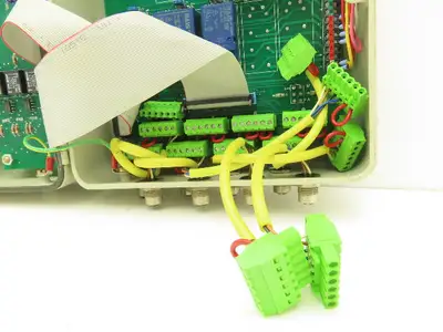 Allen Bradley 440F-C28026 MatGuard Guardmaster Safety Mat Control Unit 8 Inputs