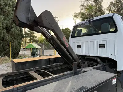 USED 2017 FORD F-650