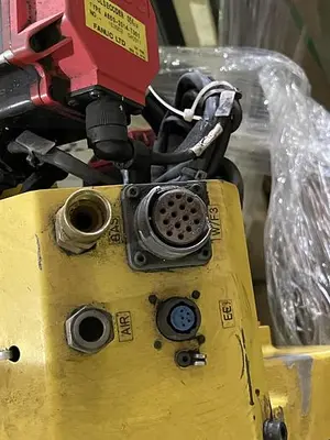 Used 2004 FANUC ARCMATE 120IB Robots Michigan US | RAB Industries, Inc. #184042
