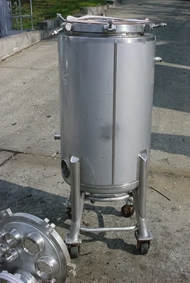 USED FOUR CORPORATION 40 GALLON TANK