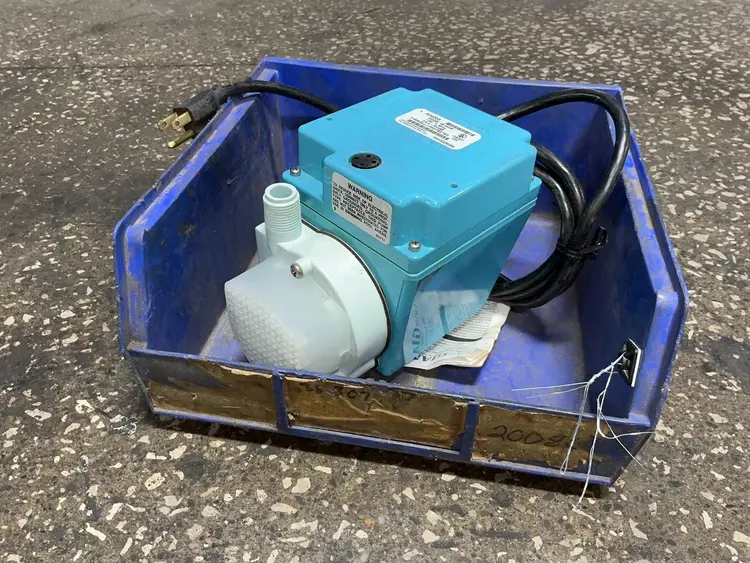 Used LITTLE GIANT PUMP 4E34NR Pumps Ohio US | HGR 24 #1513569